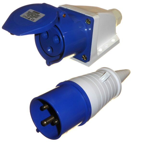 Tronic Industrial Plug 3 Pin 32 Amps