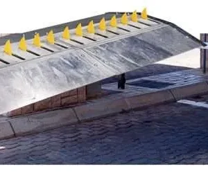Traffic barrier Spike Claws
